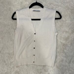 Zara White Sleeveless Button-Up Vest